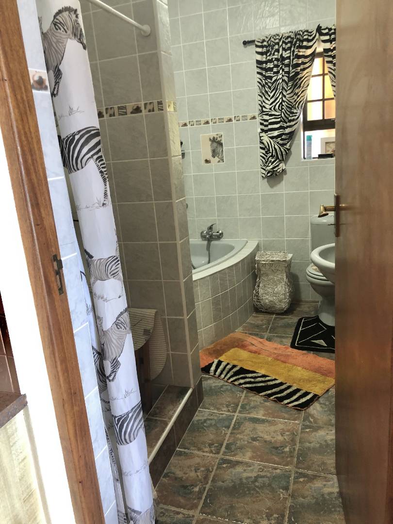 To Let 2 Bedroom Property for Rent in Mossel Bay Central Western Cape